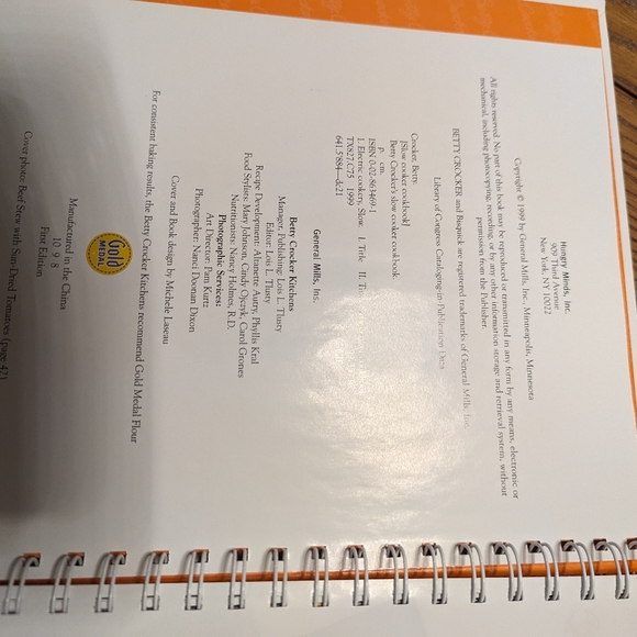 3/$30.  Betty Crocker slow cooker Cook book - Picture 2 of 3